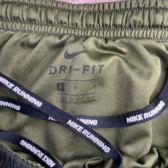 Nike Running Shorts - Picture 4 of 5